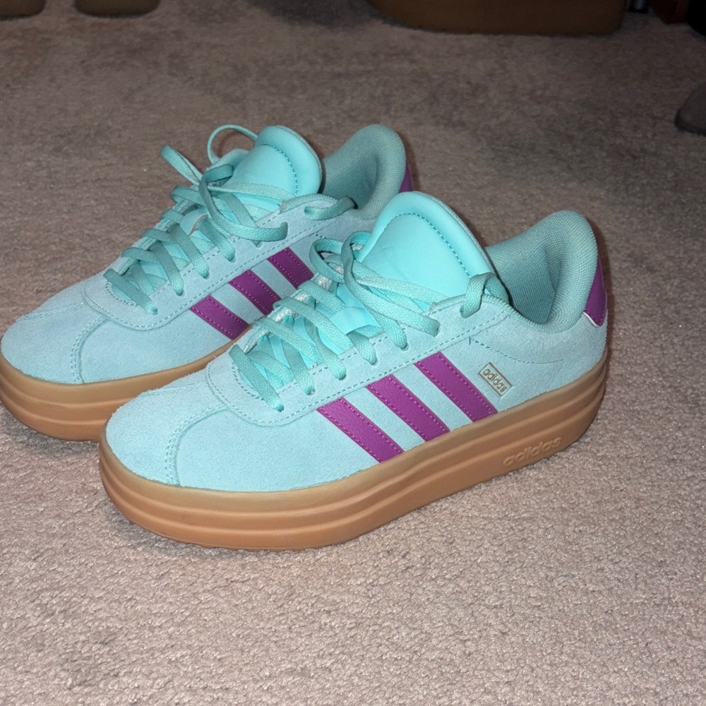 Adidas Women's Teal and Magenta platform Sneakers size 36.5
